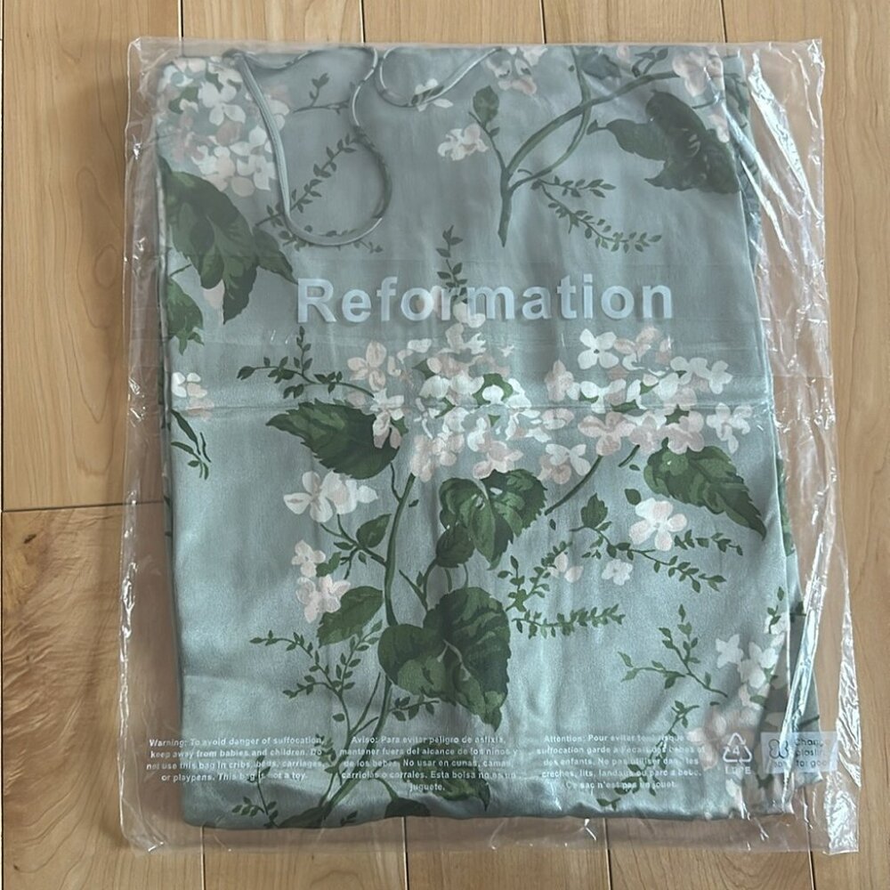 NEW Reformation Frankie Long Silk Dress in Tea Garden Green Floral | size 2 - Picture 6 of 12